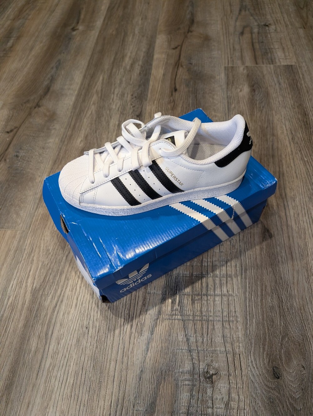 Adidas Superstar Youth 5.5